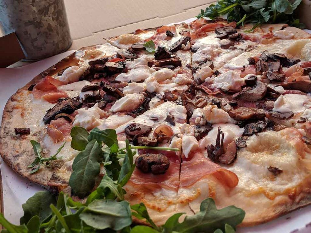 Bringing Fresh Pizzas | Pizza Catering Western Sydney Service
